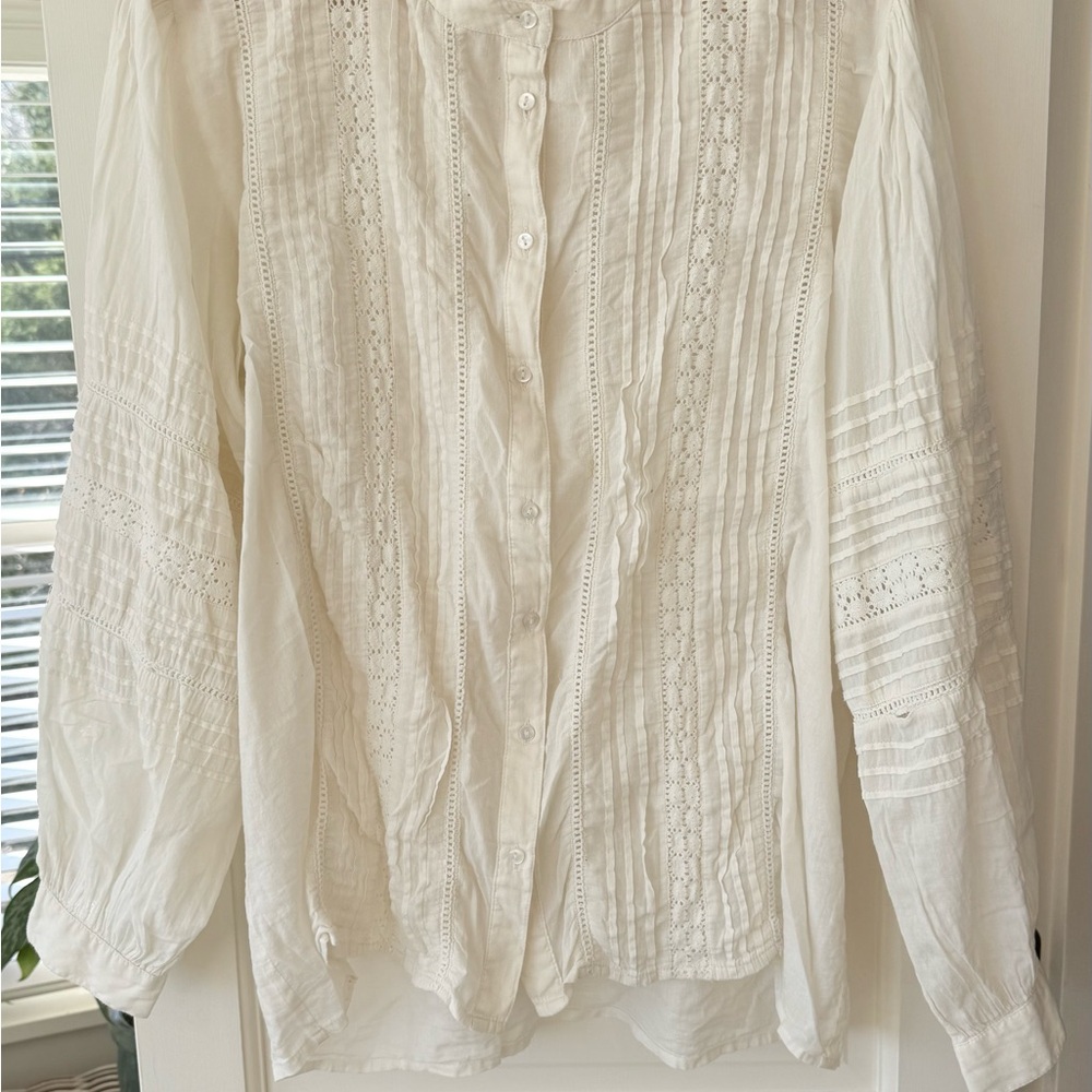 Chic Cream Lace Blouse